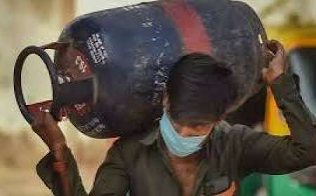 Commercial LPG Cylinder Price: ವಾಣಿಜ್ಯ ಬಳಕೆಯ ಎಲ್​ಪಿಜಿ ಸಿಲಿಂಡರ್ ಬೆಲೆ 51.50 ರೂ. ಇಳಿಕೆ