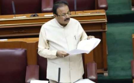 Bele vime-ಇಲ್ಲಿಯವರೆಗೆ 43 ಲಕ್ಷ ರೈತರಿಗೆ 5534 ಕೋಟಿ ಬೆಳೆವಿಮೆ ಹಣ ಬಿಡುಗಡೆ-ಕೃಷಿ ಸಚಿವ ಚೆಲುವರಾಯಸ್ವಾಮಿ